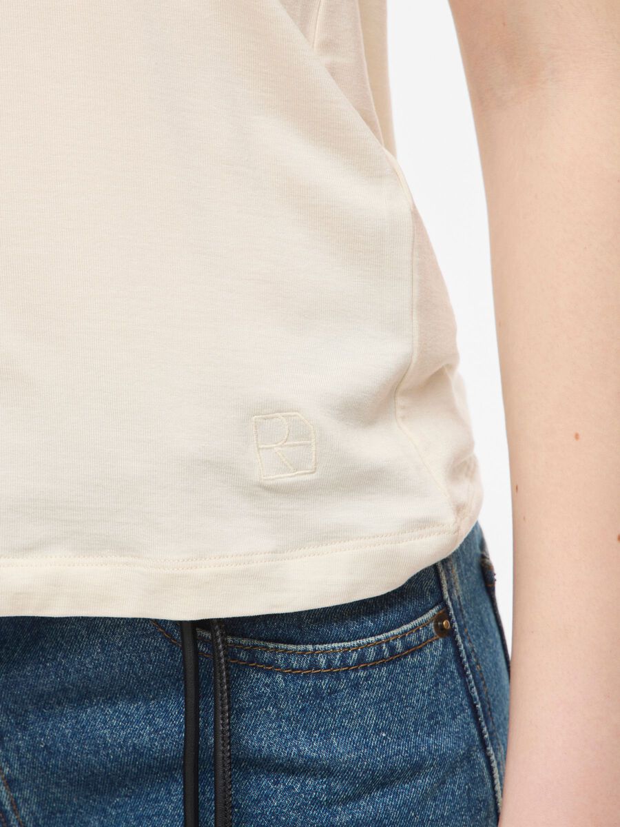 ROUGE EDIT ROUND NECK TANK TOP CREAM