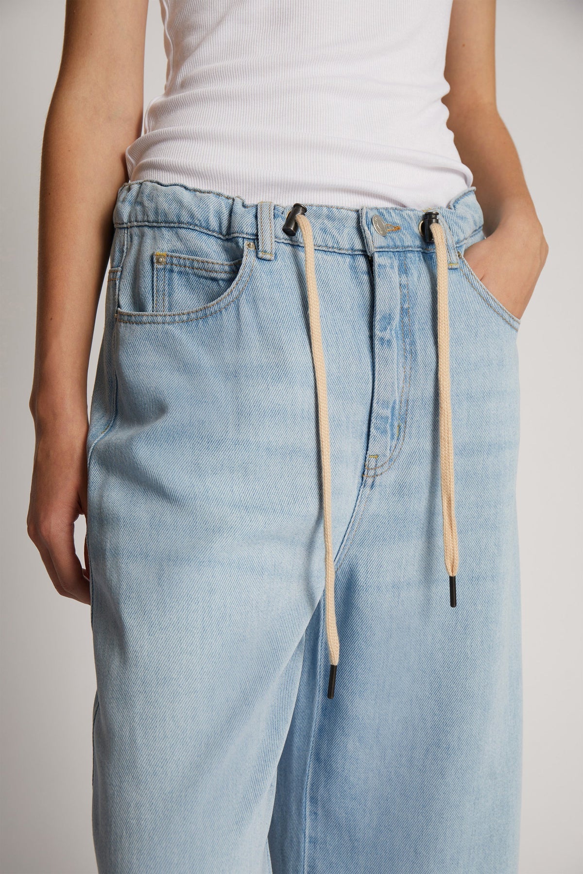 MUNTHE OBEY JEANS - S. LABELS