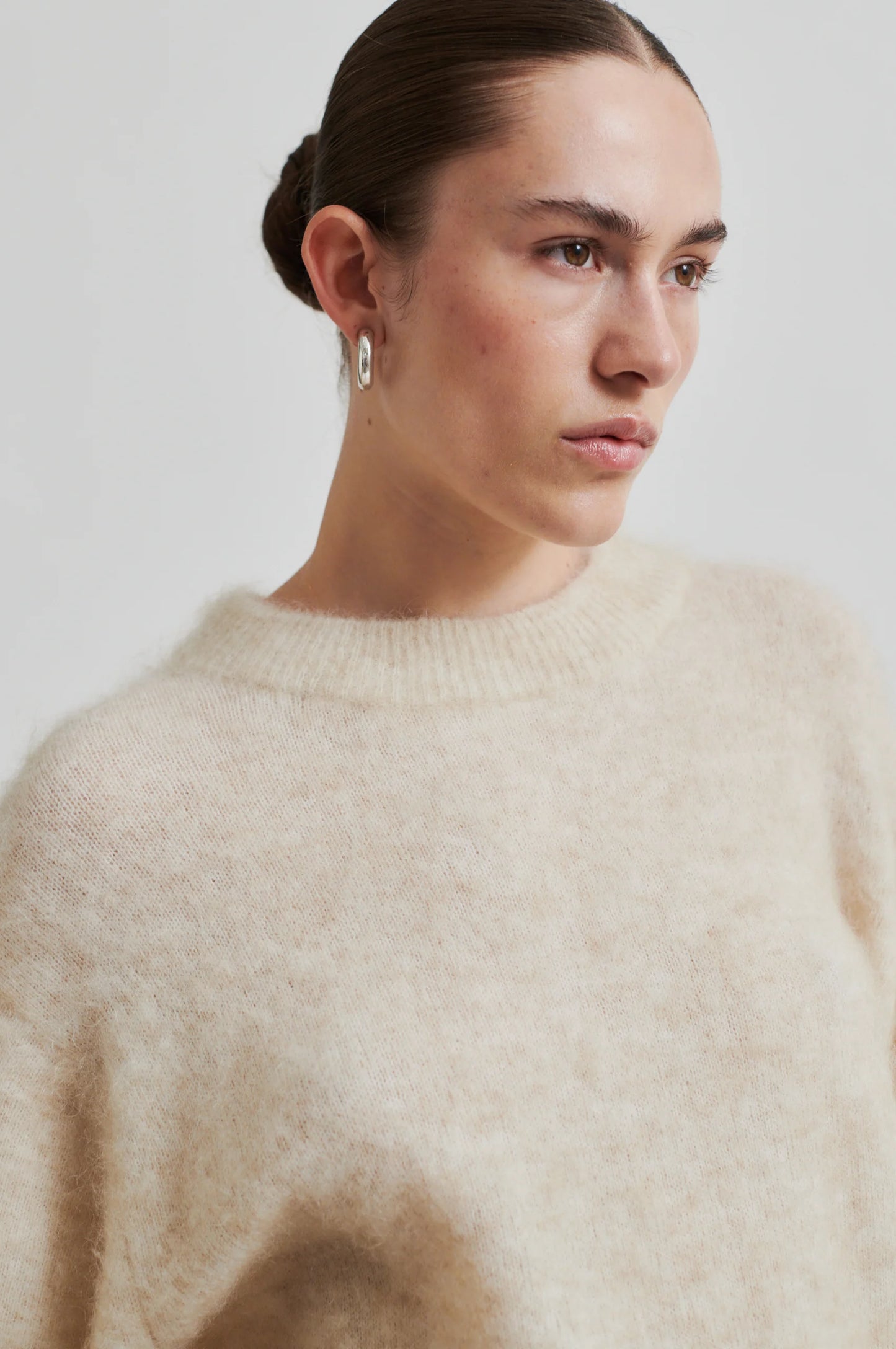SECOND FEMALE ANNELEEN TRUI - S. LABELS