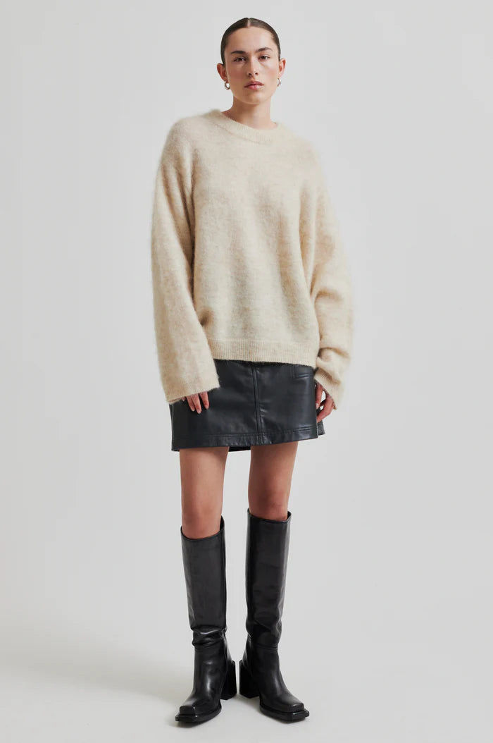 SECOND FEMALE ANNELEEN TRUI - S. LABELS