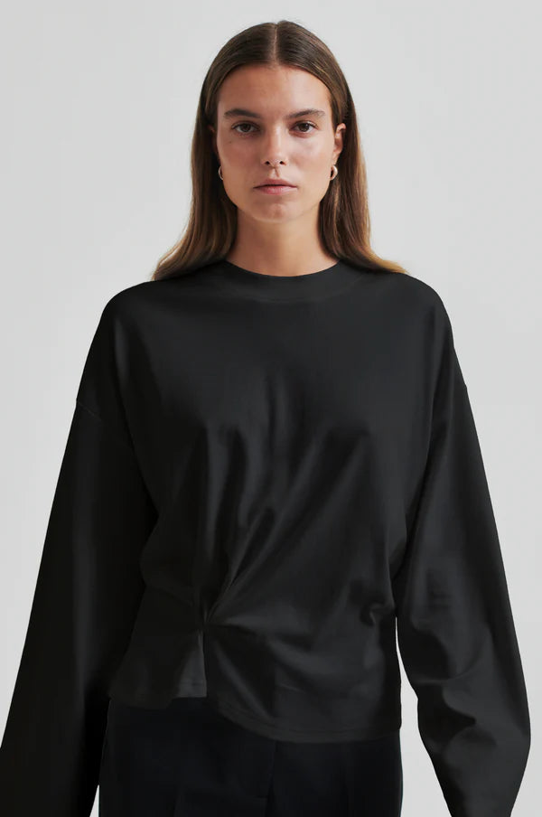 SECOND FEMALE MISSOURI TEE ZWART - S. LABELS