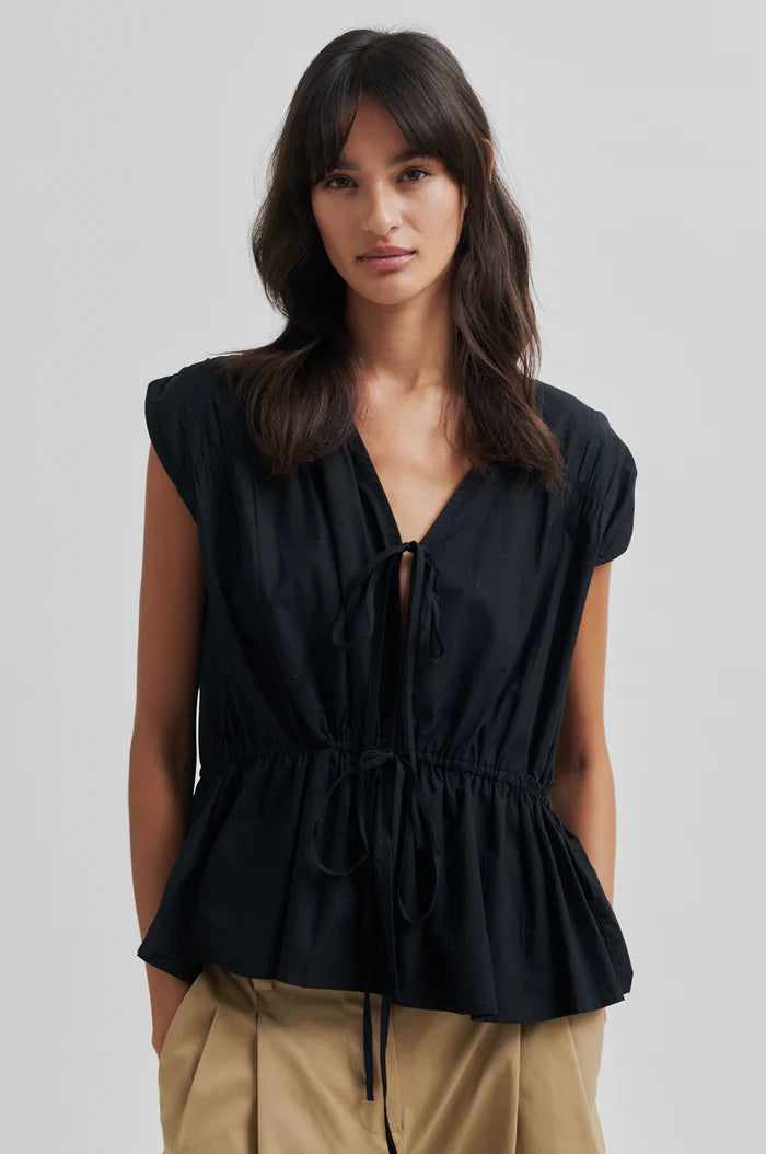 SECOND FEMALE FELIXA TOP BLACK
