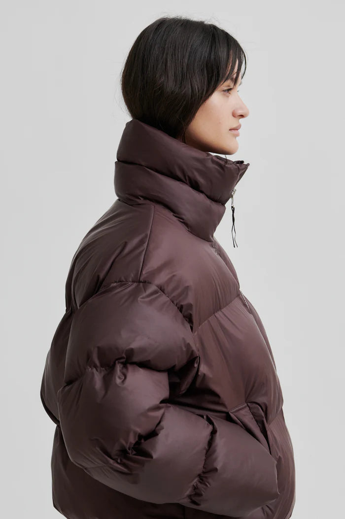 SECOND FEMALE RIYA PUFFER JACKET CHOCOLATE PLUM