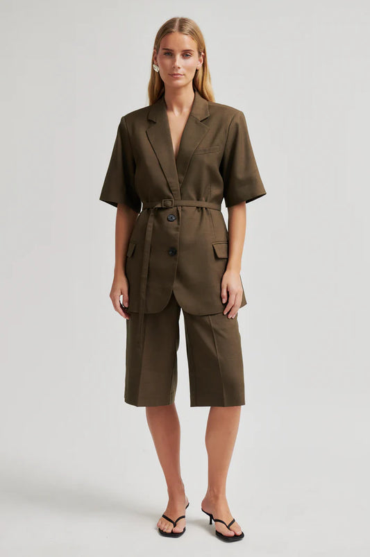 SECOND FEMALE SHARO LONG SHORTS
