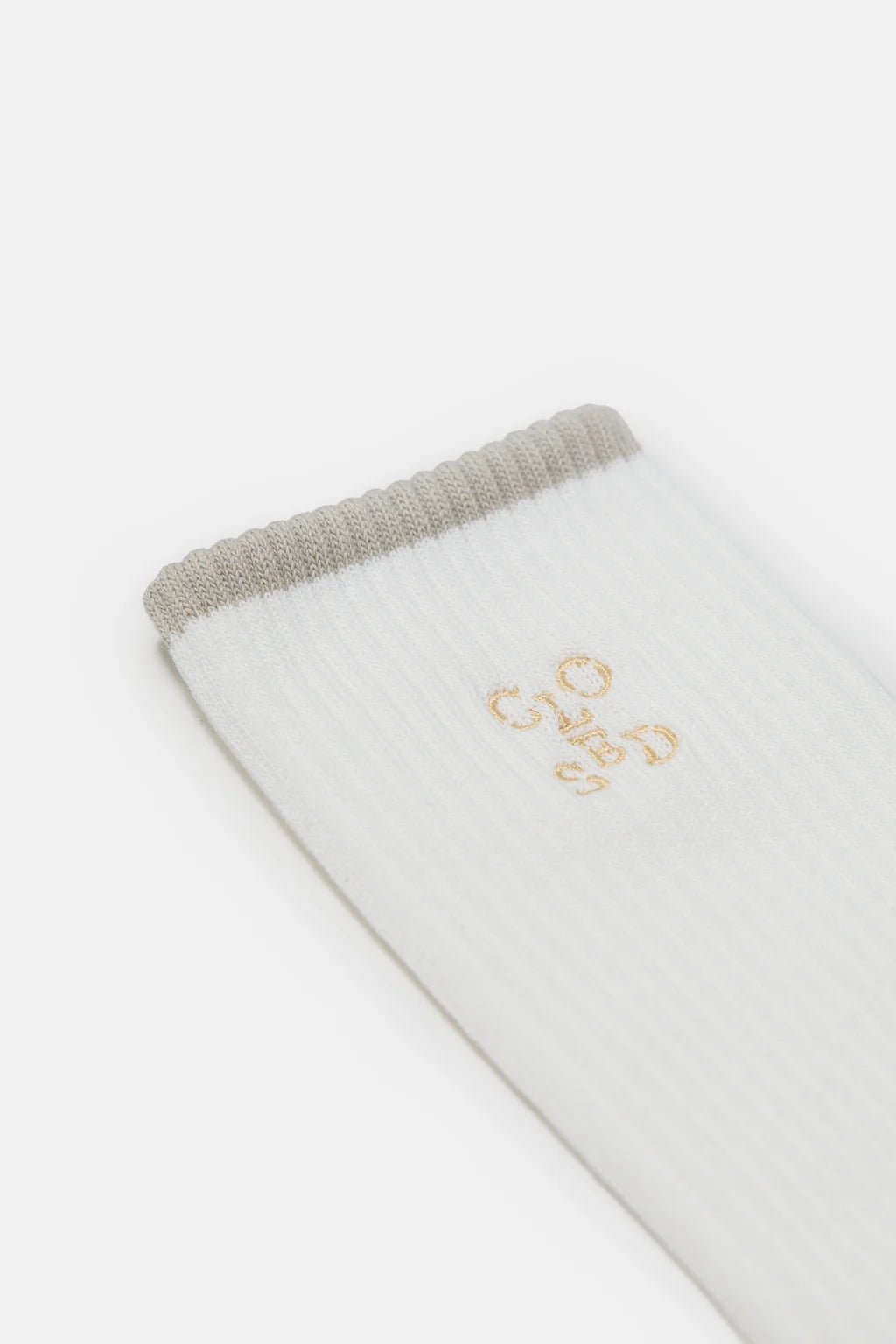 CLOSED SOCKS IVORY - S. LABELS