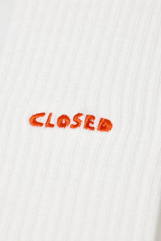 CLOSED LOGO SOKKEN WHITE - S. LABELS