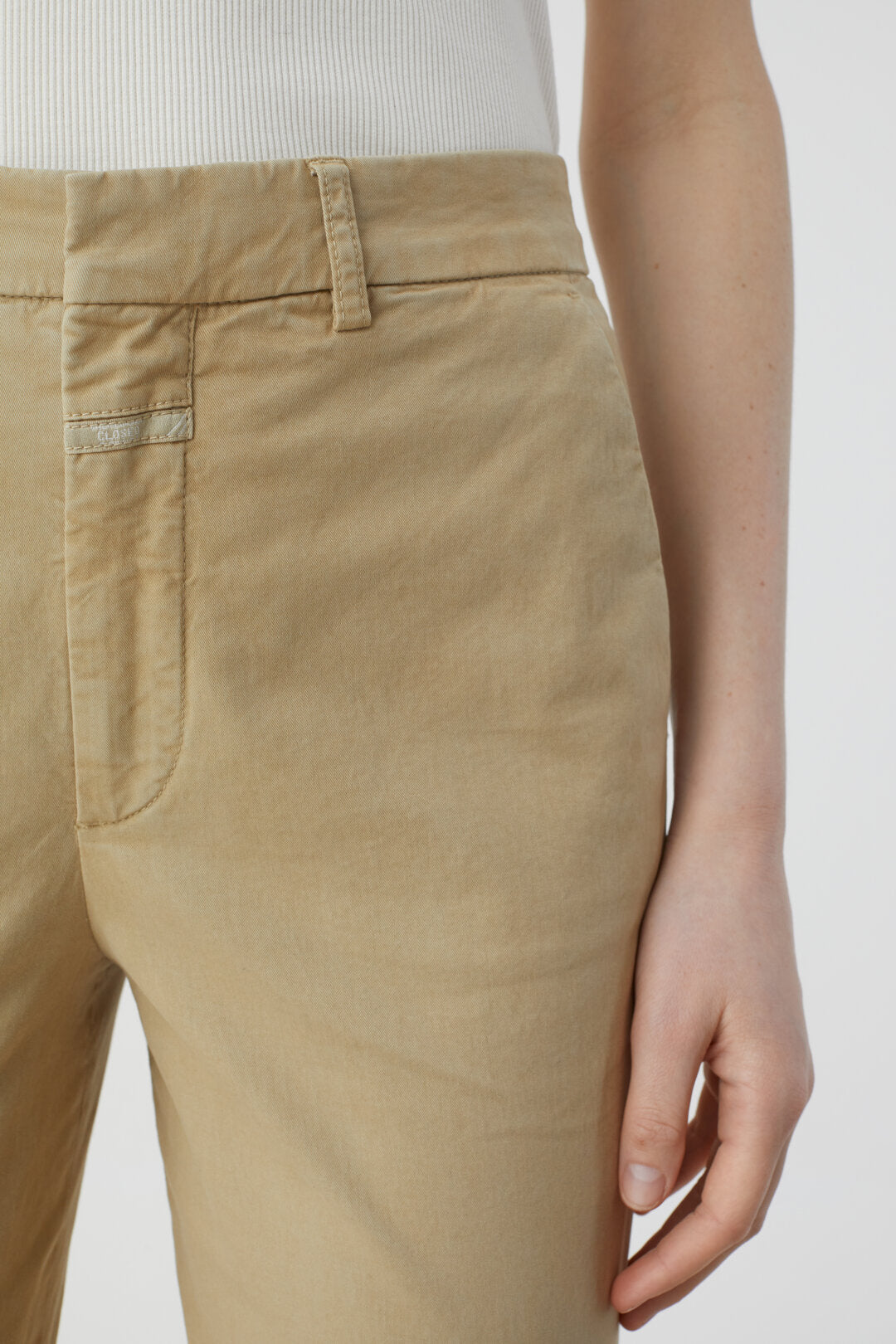 CLOSED AUCKLEY ORGANIC COTTON BEIGE - S. LABELS