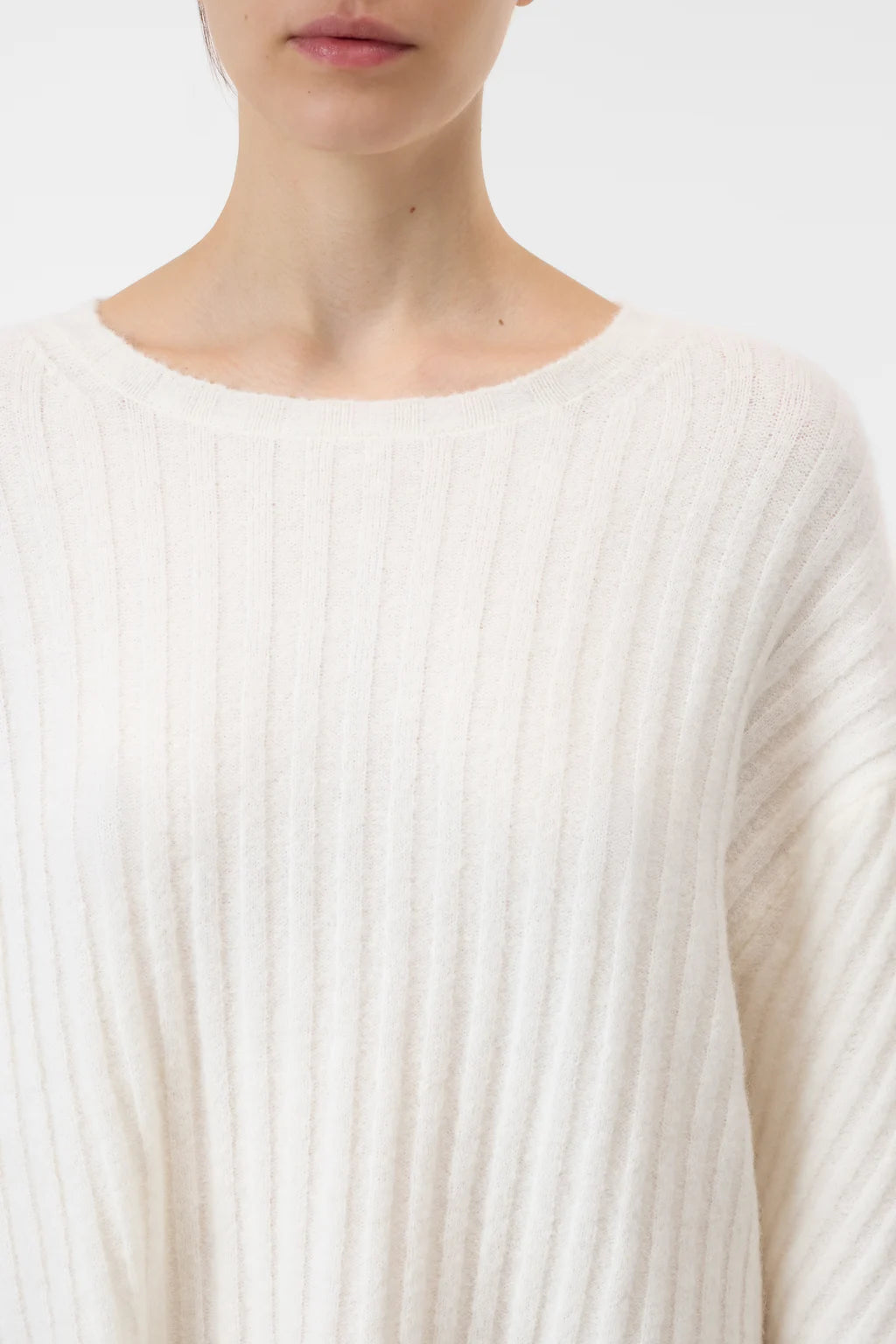 CLOSED WOL EN ALPACA RONDE HALS TRUI IVORY
