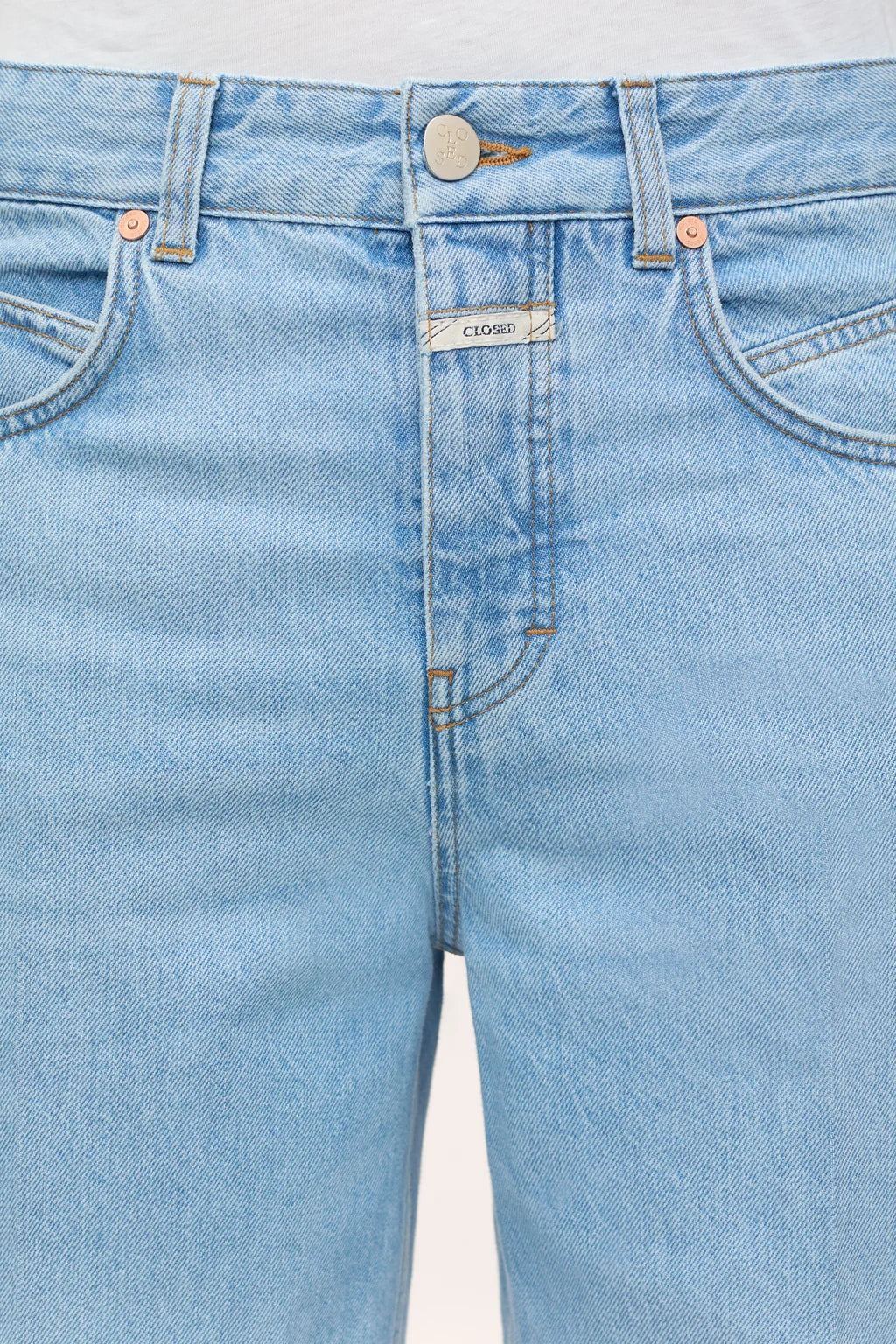 CLOSED NIKKA WIDE STRAIGHT FIT LIGHT BLUE