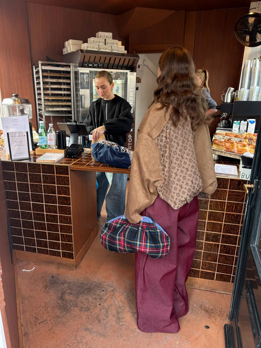 ATTIRE LV BOMBER BEIGE - S. LABELS