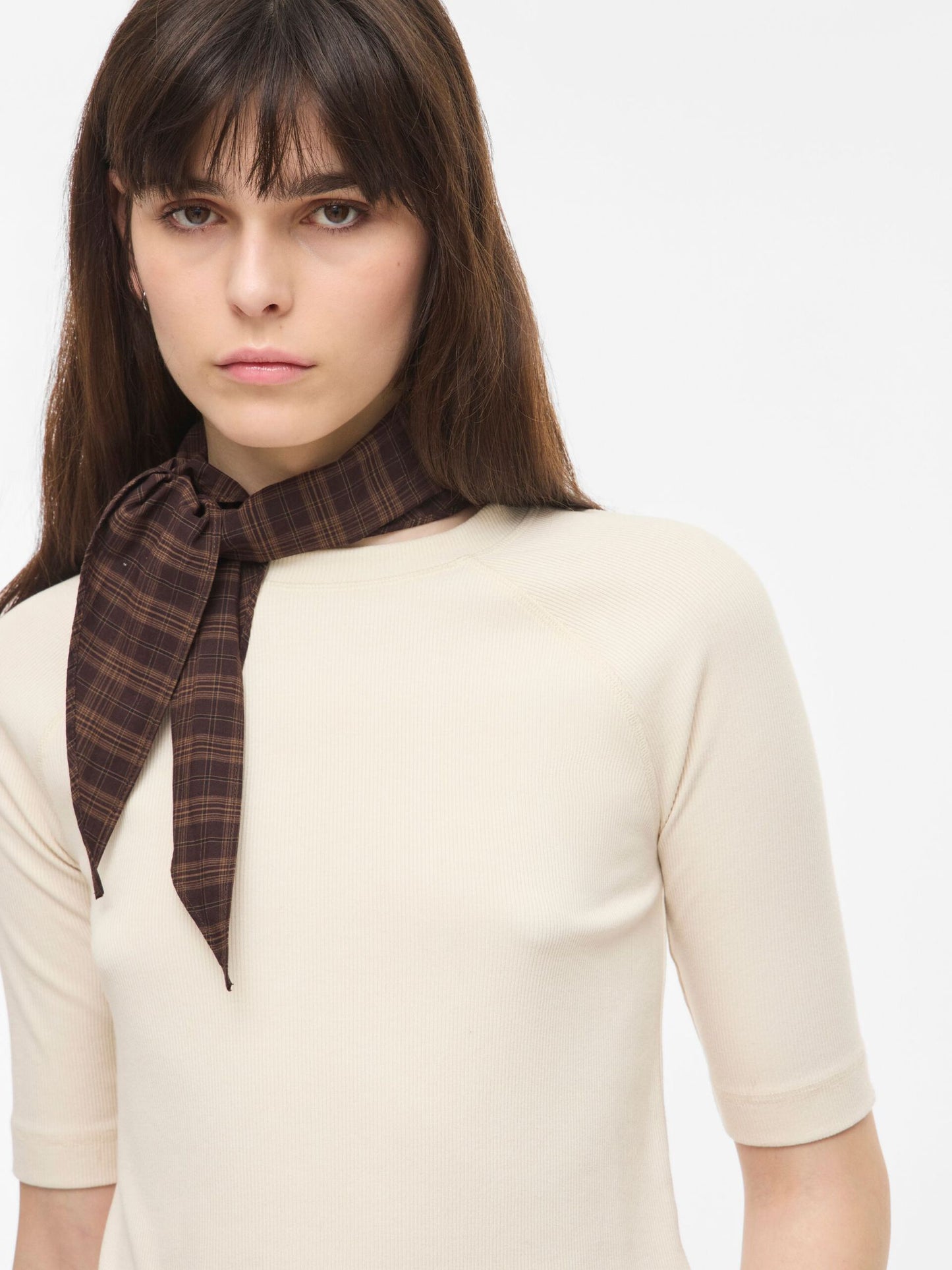 ROUGE EDIT ROUND NECK RIBBED TOP CREAM
