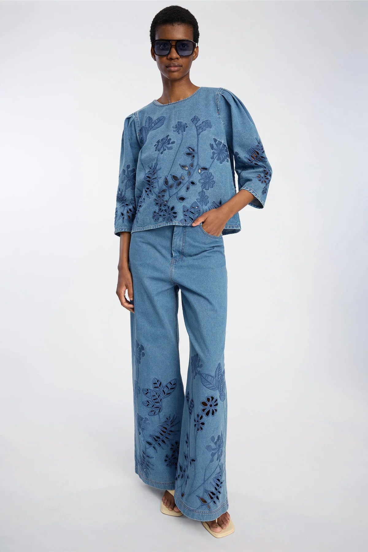 MUNTHE ECUBE JEANS EMBROIDED - S. LABELS
