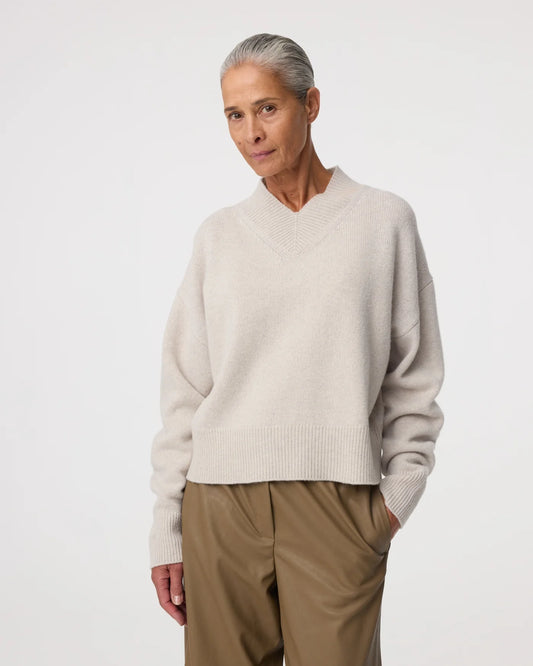 KNIT-TED JEAN PULLOVER GREIGE