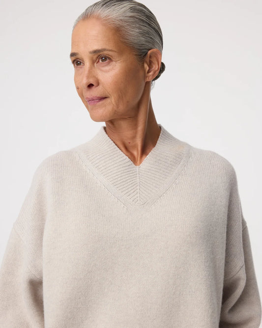 KNIT-TED JEAN PULLOVER GREIGE