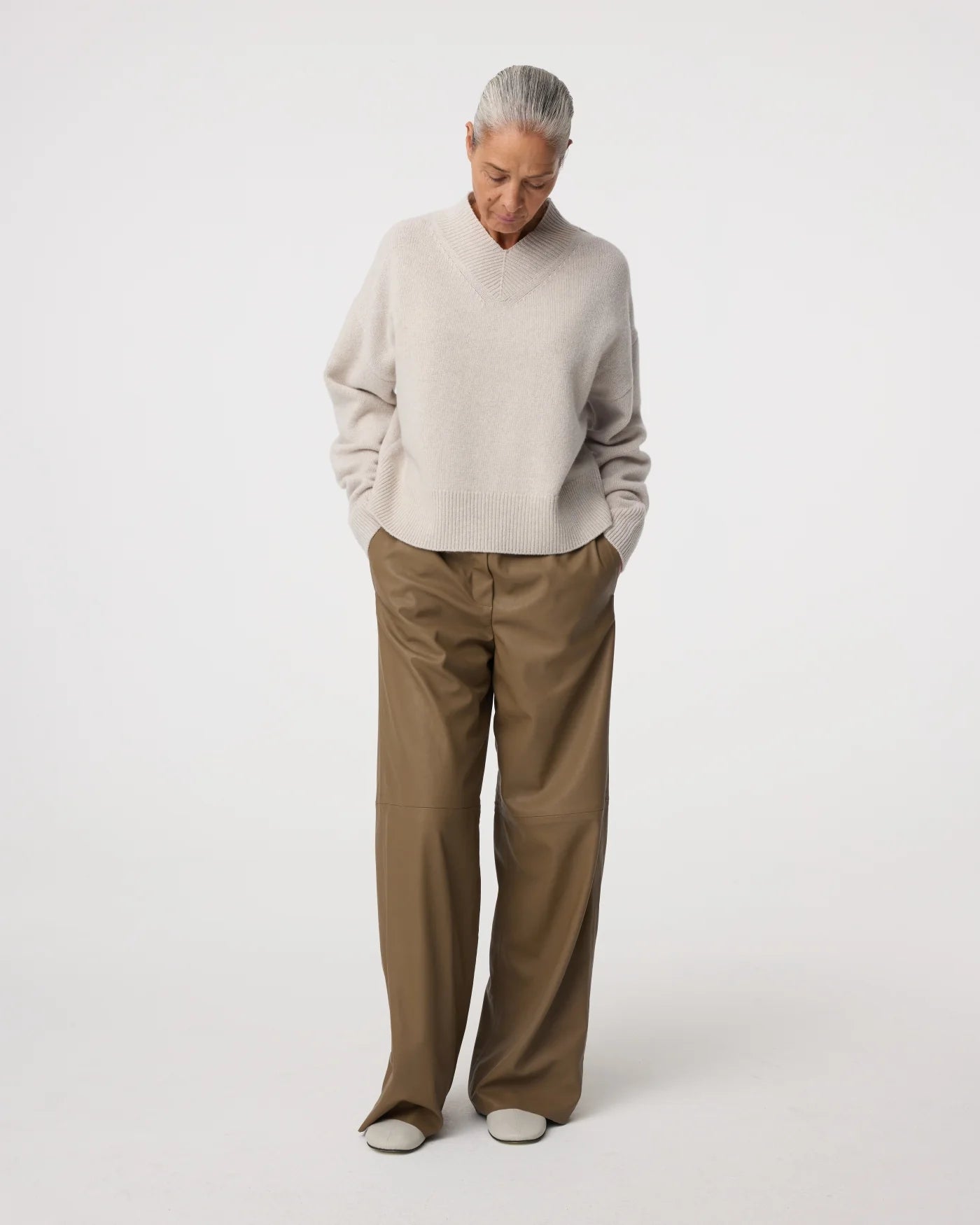KNIT-TED JEAN PULLOVER GREIGE