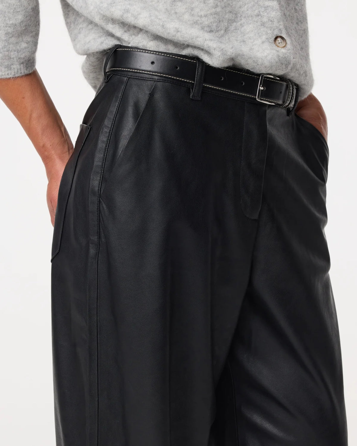 KNIT-TED FAUX LEATHER ALBA PANTS BLACK