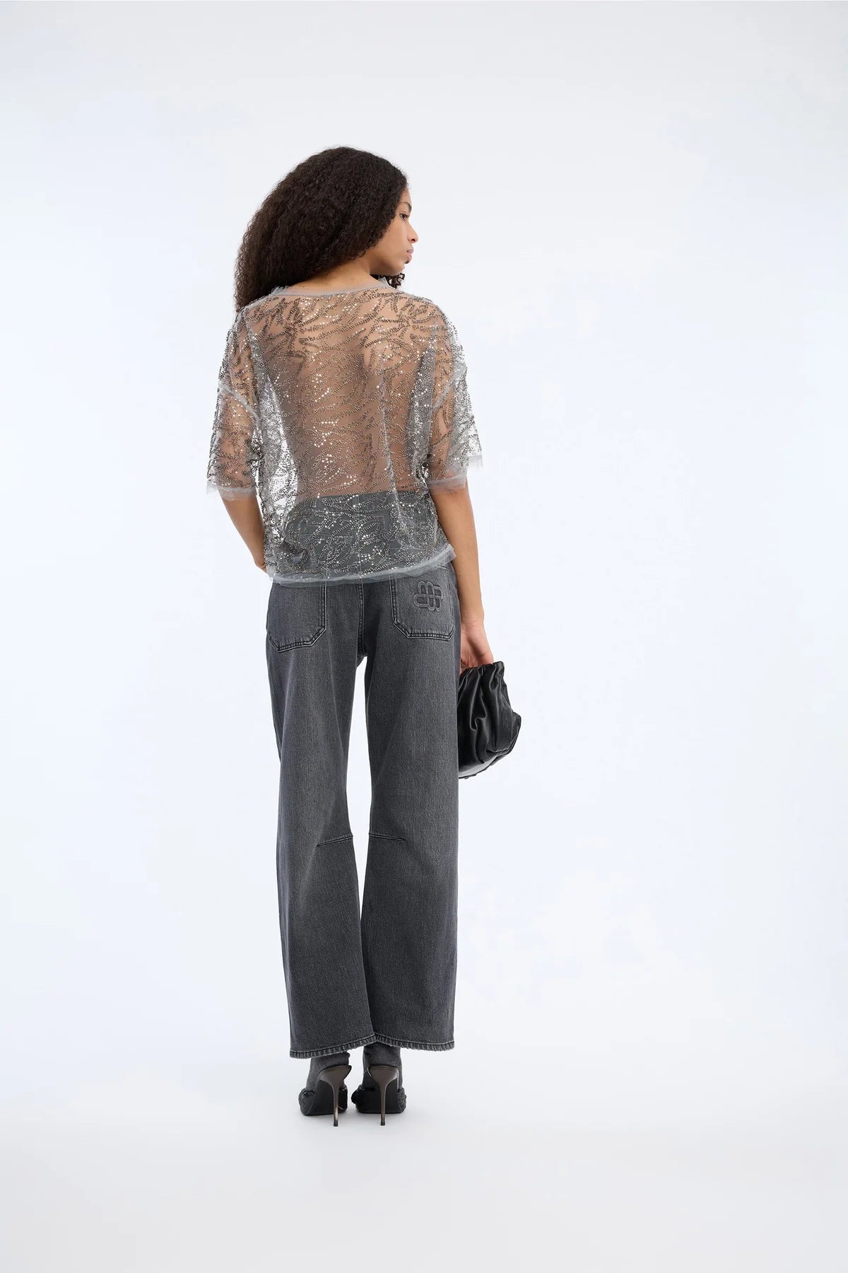 MUNTHE VUN PAILLETTEN TEE