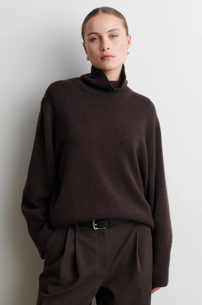 SECOND FEMALE ALPHA KNIT DARK BROWN