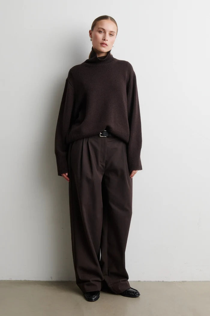 SECOND FEMALE ALPHA KNIT DARK BROWN