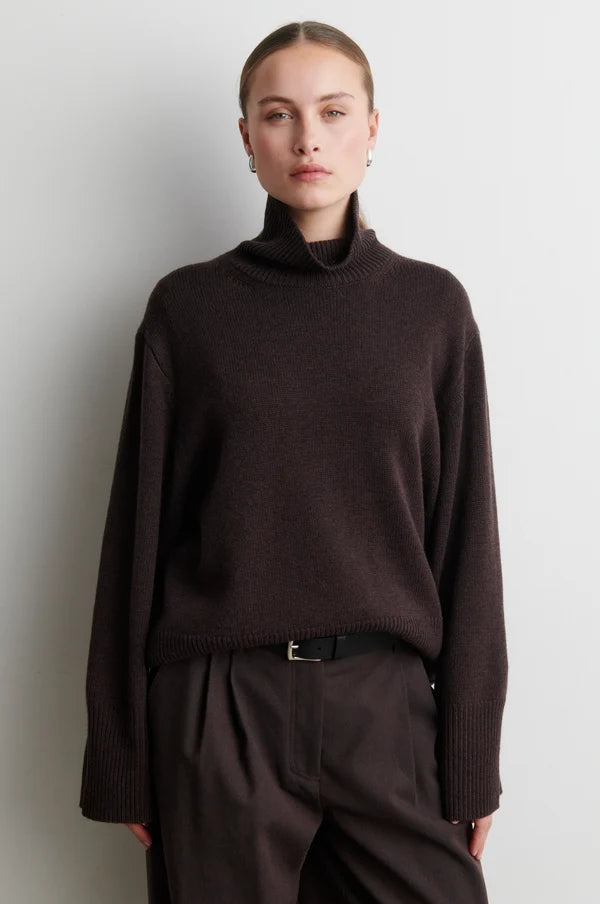 SECOND FEMALE ALPHA KNIT DARK BROWN