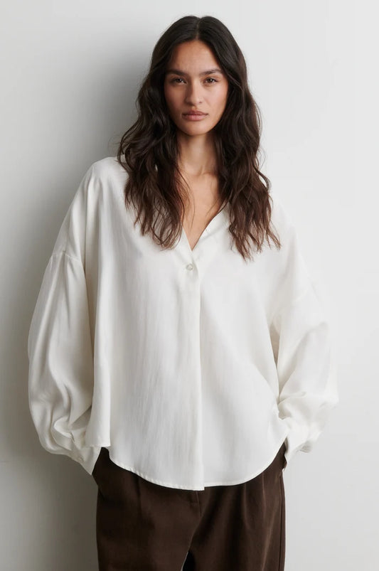 SECOND FEMALE TIMELINE BLOUSE CREAM