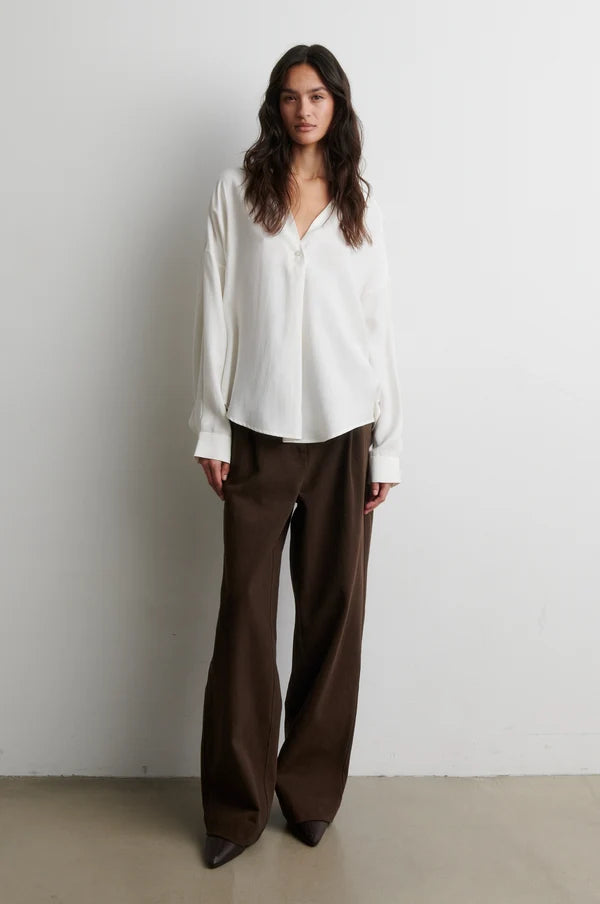 SECOND FEMALE TIMELINE BLOUSE CREAM