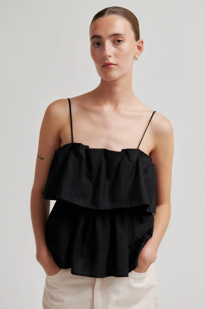 SECOND FEMALE AIE TOP ZWART - S. LABELS