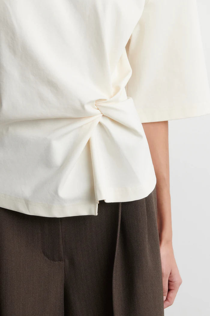 SECOND FEMALE ARKAI DRAPE TEE CREAM
