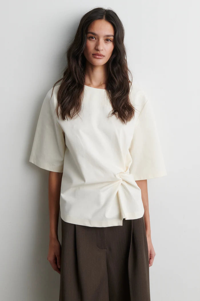 SECOND FEMALE ARKAI DRAPE TEE CREAM