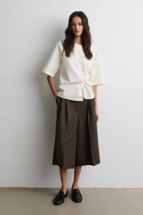 SECOND FEMALE ARKAI DRAPE TEE CREAM