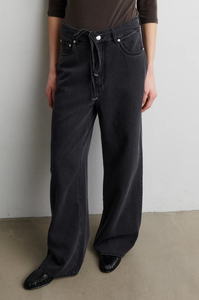 SECOND FEMALE IRVANA DENIM JEANS DARK GREY / BLACK