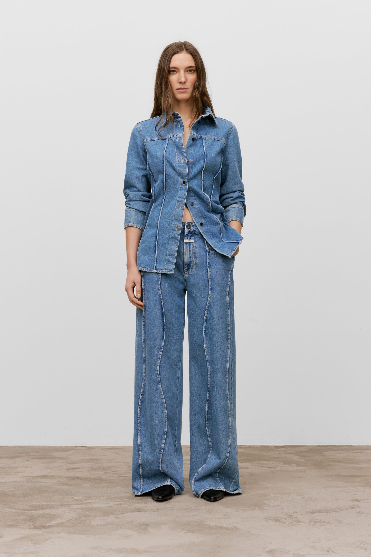 CLOSED TALI-X WIDE FIT MID BLUE