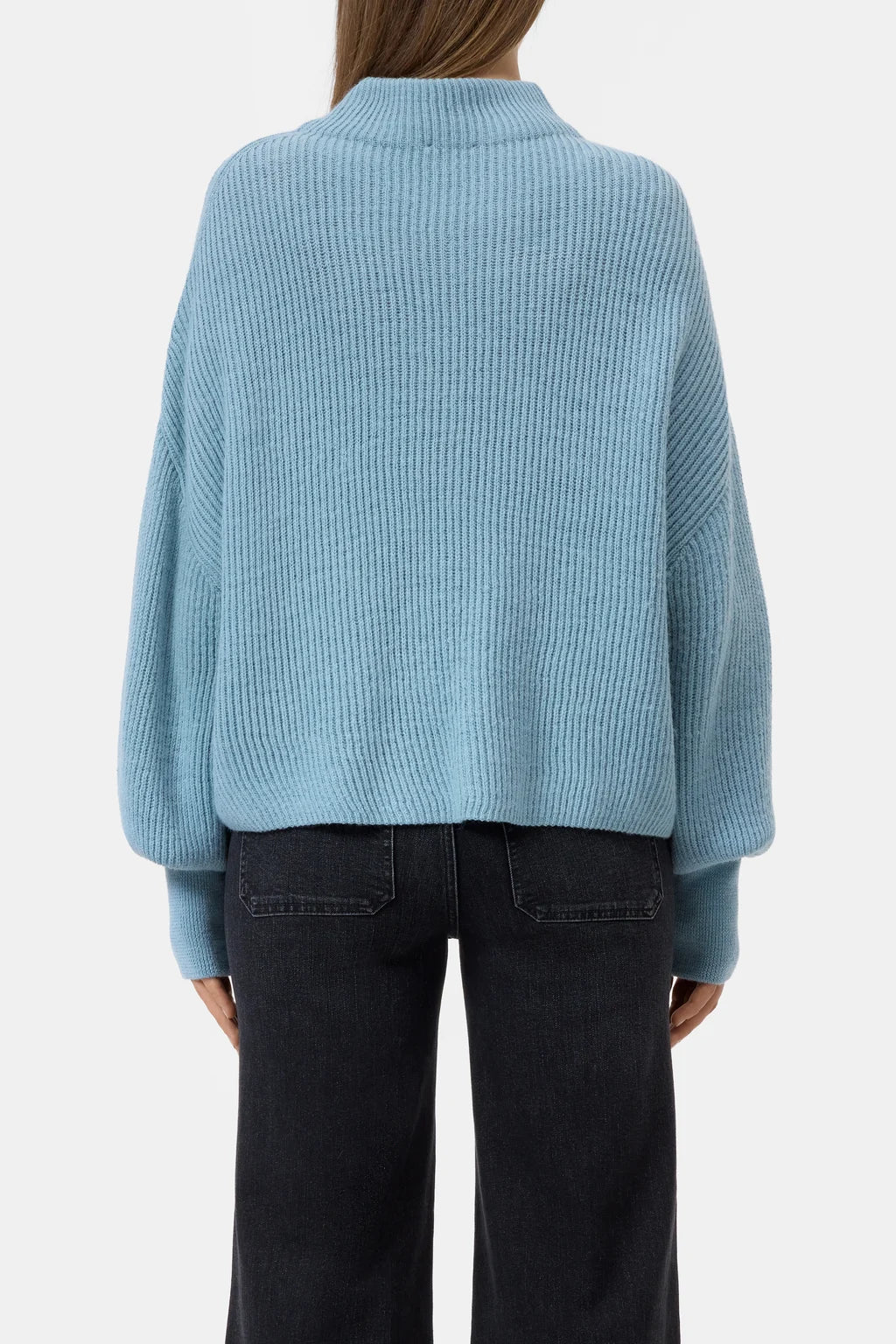 CLOSED FUNNEL NECK BREEZE BLUE