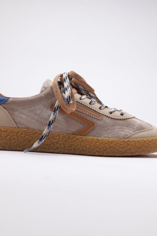 PURAAI XS SNEAKER SALTED CARAMEL VELVET