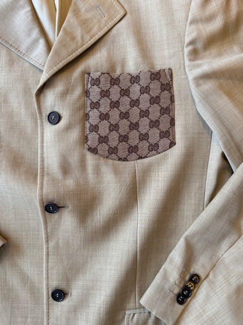 ATTIRE GUCCI BLAZER BEIGE