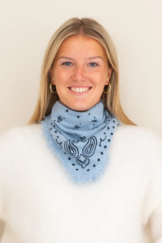 STUDIO LAVENDEL CASHMERE BANDANA ICE BLUE