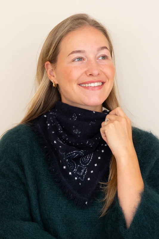 STUDIO LAVENDEL CASHMERE BANDANA NAVY