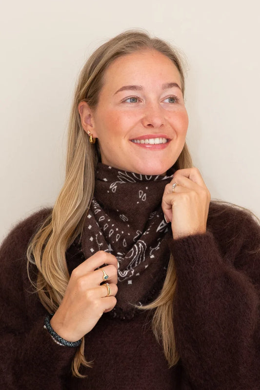 STUDIO LAVENDEL CASHMERE BANDANA DARK BROWN
