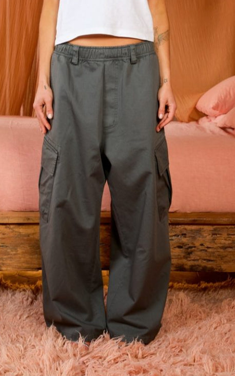 SEA ME HAPPY ROMEO BAGGY PANTS GREEN GREY