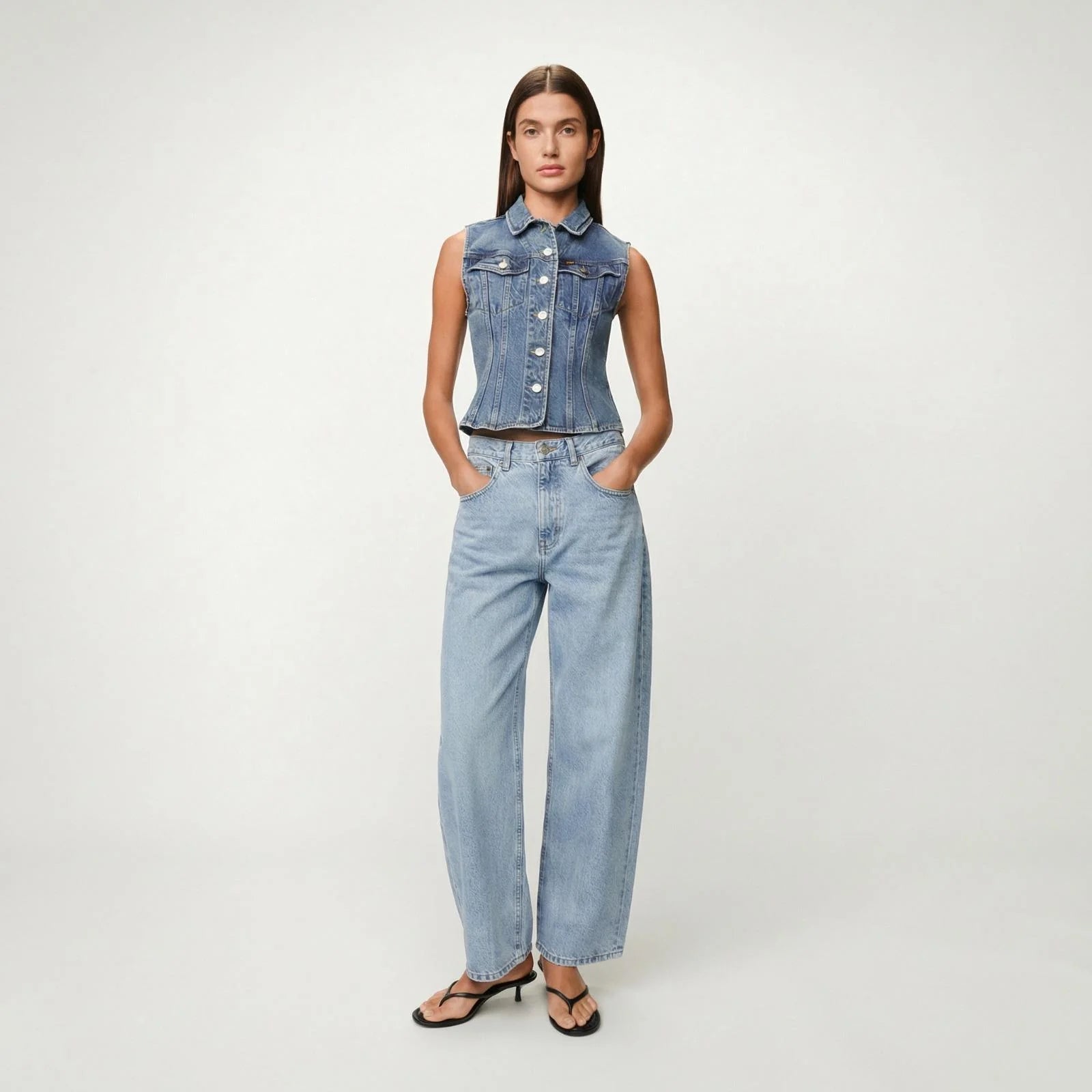 LOIS DALI BARREL FIT BLEACH - S. LABELS