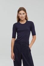 Afbeelding in Gallery-weergave laden, CLOSED RIB JERSEY BASIC TEE DARK BLUE - S. LABELS
